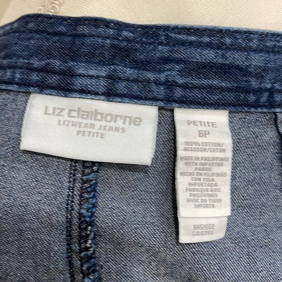 Denim Skirt A-line button down size 6 Petite - Picture 3 of 3